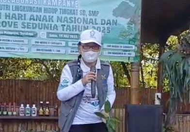 Forum Kota Surabaya Sehat Kenalkan Jenis Mangrove dan Manfaatnya kepada Ratusan Siswa